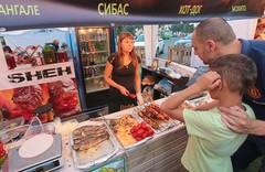 Уличная еда и музыка на воде: в Харькове уже празднуют День города и День Независимости